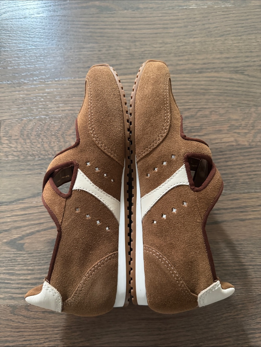 Larroude Stella ballerina Tan Sneakers new in box russet 7.5 - Picture 3 of 7